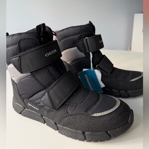 Geox Kids Waterproof Black Boots 39-40(41) EU
Unisex